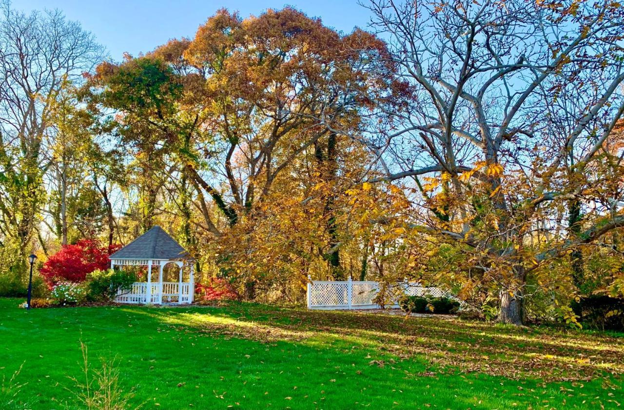 Ashley Manor Bed & Breakfast Barnstable Bagian luar foto