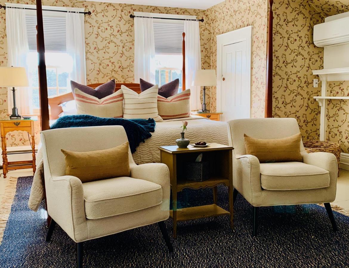 Ashley Manor Bed & Breakfast Barnstable Bagian luar foto